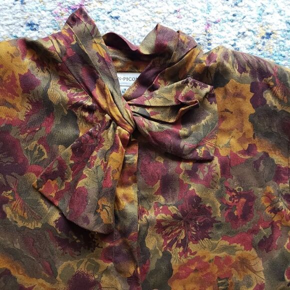 Vintage Evan Picone blouse. - Picture 11 of 16